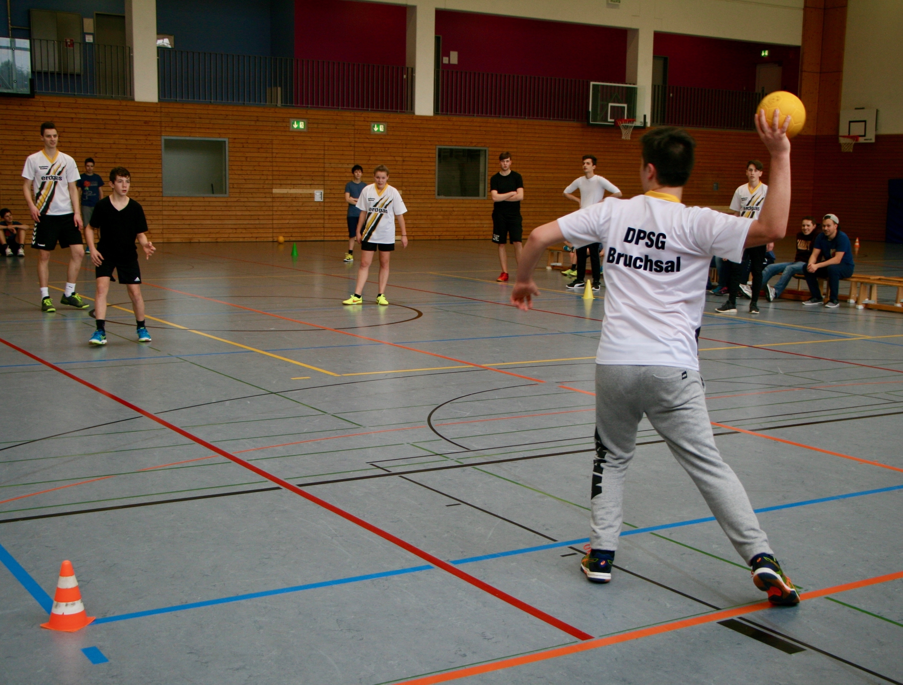 Kurz vor dem Sieg? Die DPSG Bruchsal hat den Ball.