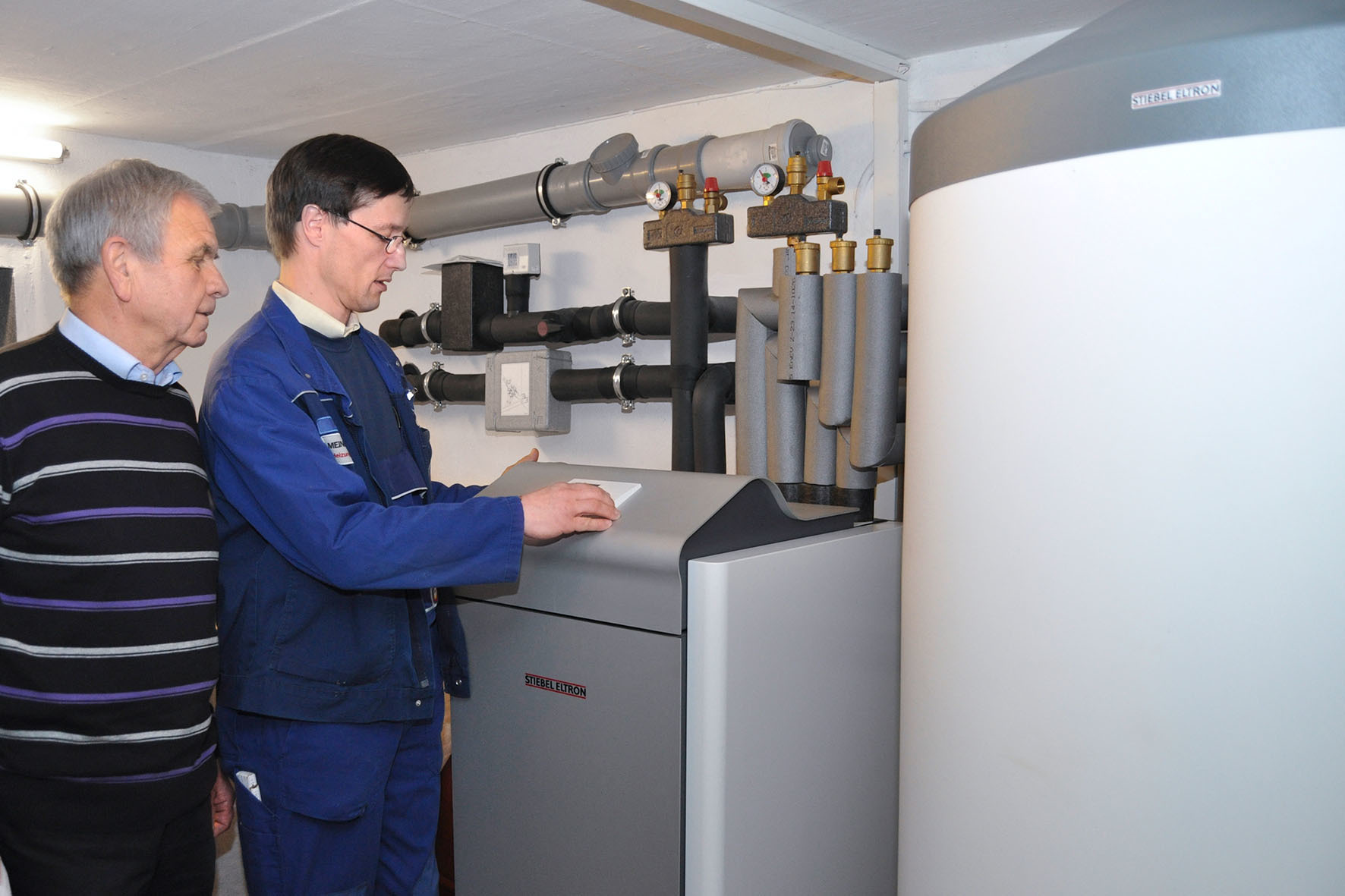 Der Umstieg lohnt sich: Auch im Altbau sorgt eine Wärmepumpen-Heizung für behagliche und gleichzeitig ökologische Wärme. Foto: djd/Stiebel Eltron