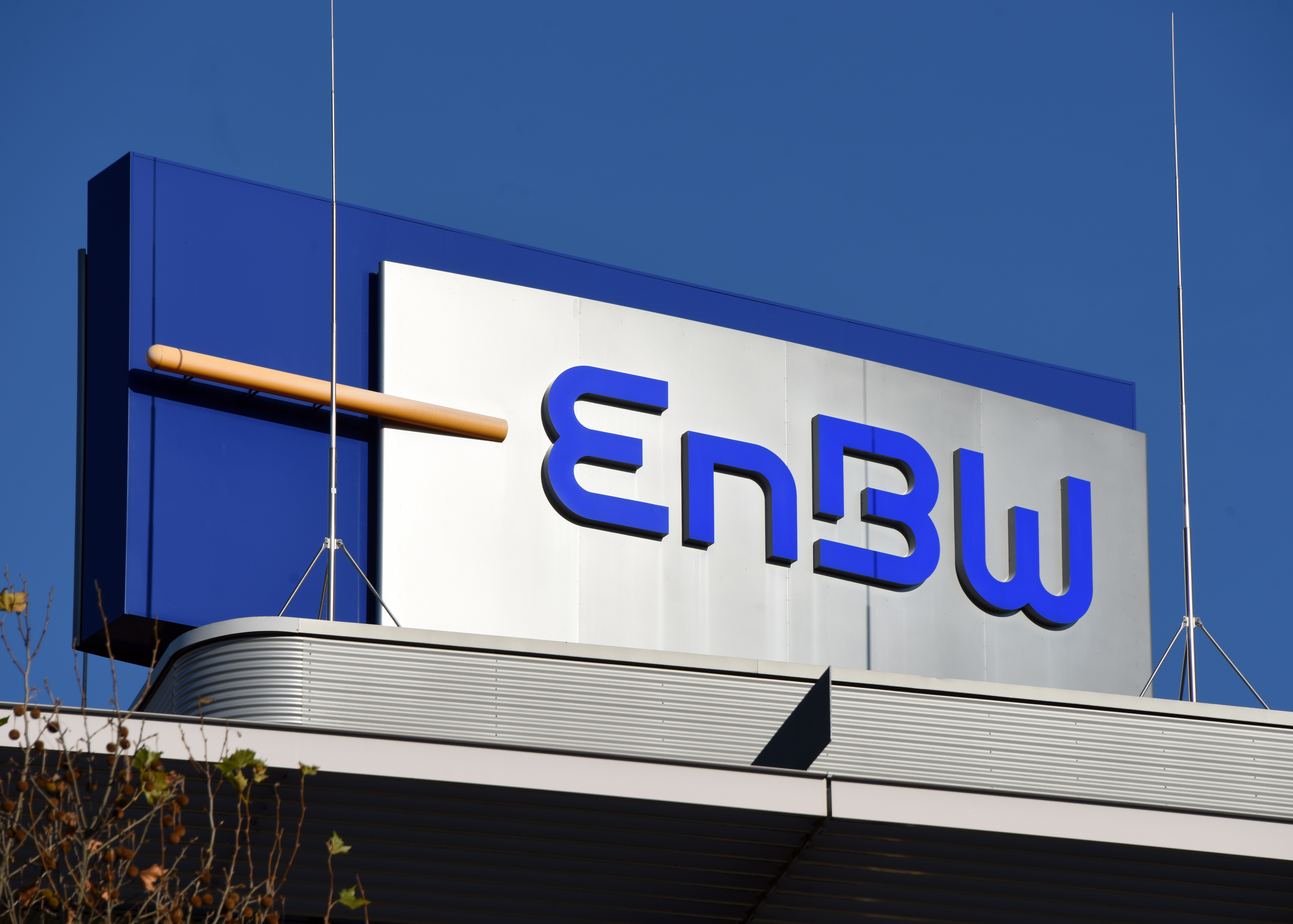 Der Energiekonzern EnBW erhöht zum Jahreswechsel seine Strom- und Gaspreise.