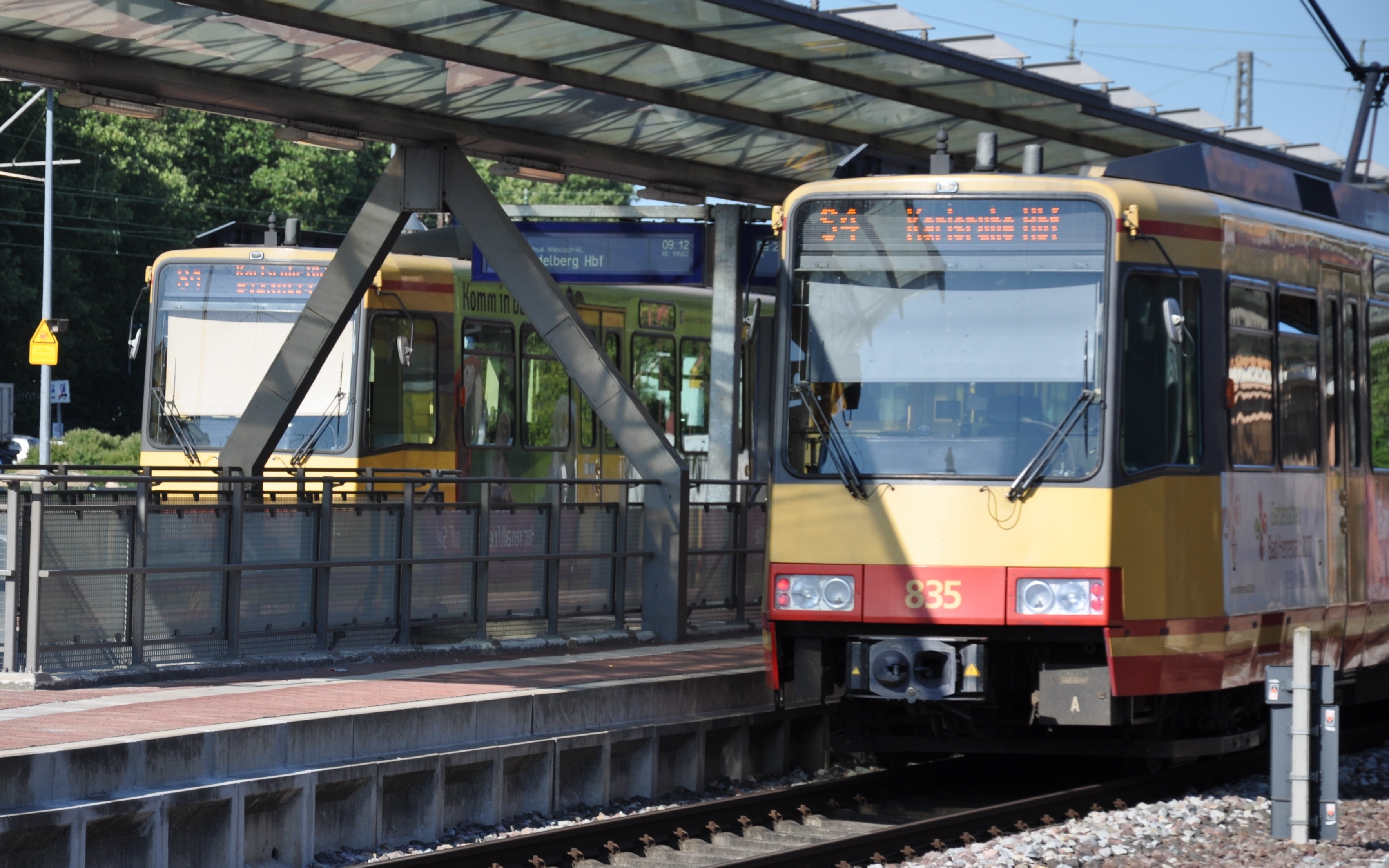 Die Störung am Stellwerk der Deutschen Bahn bei Jöhlingen ist behoben. Die Stadtbahnen der Linie S4 können seit 15 Uhr wieder regulär zwischen Karlsruhe und Heilbronn verkehren.
