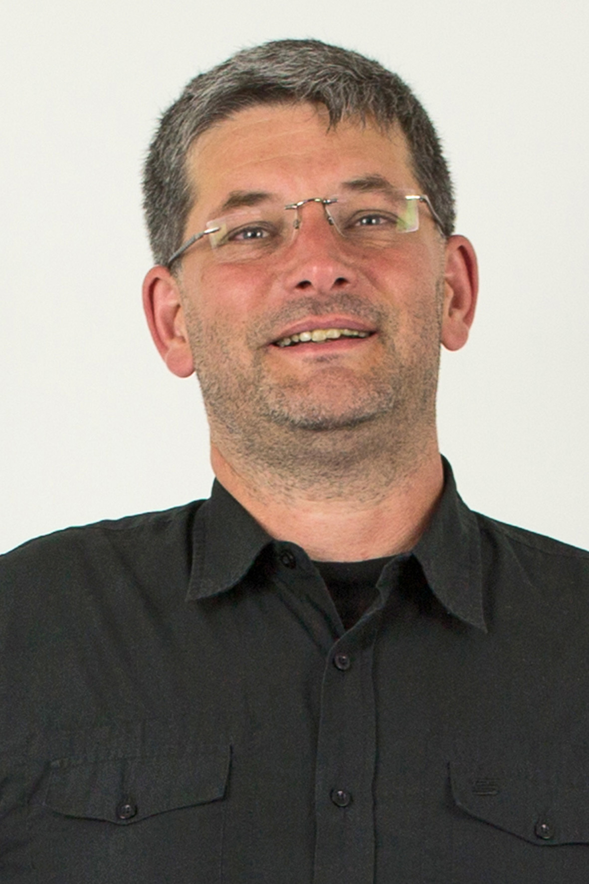 Peter Ackermann-Rost, Dipl. Ing. Bauingenieur und Energieberater, KFW-Sachverständiger, Experte für Qualitätssicherung am Bau, Landessprecher DEN e.V. Berlin