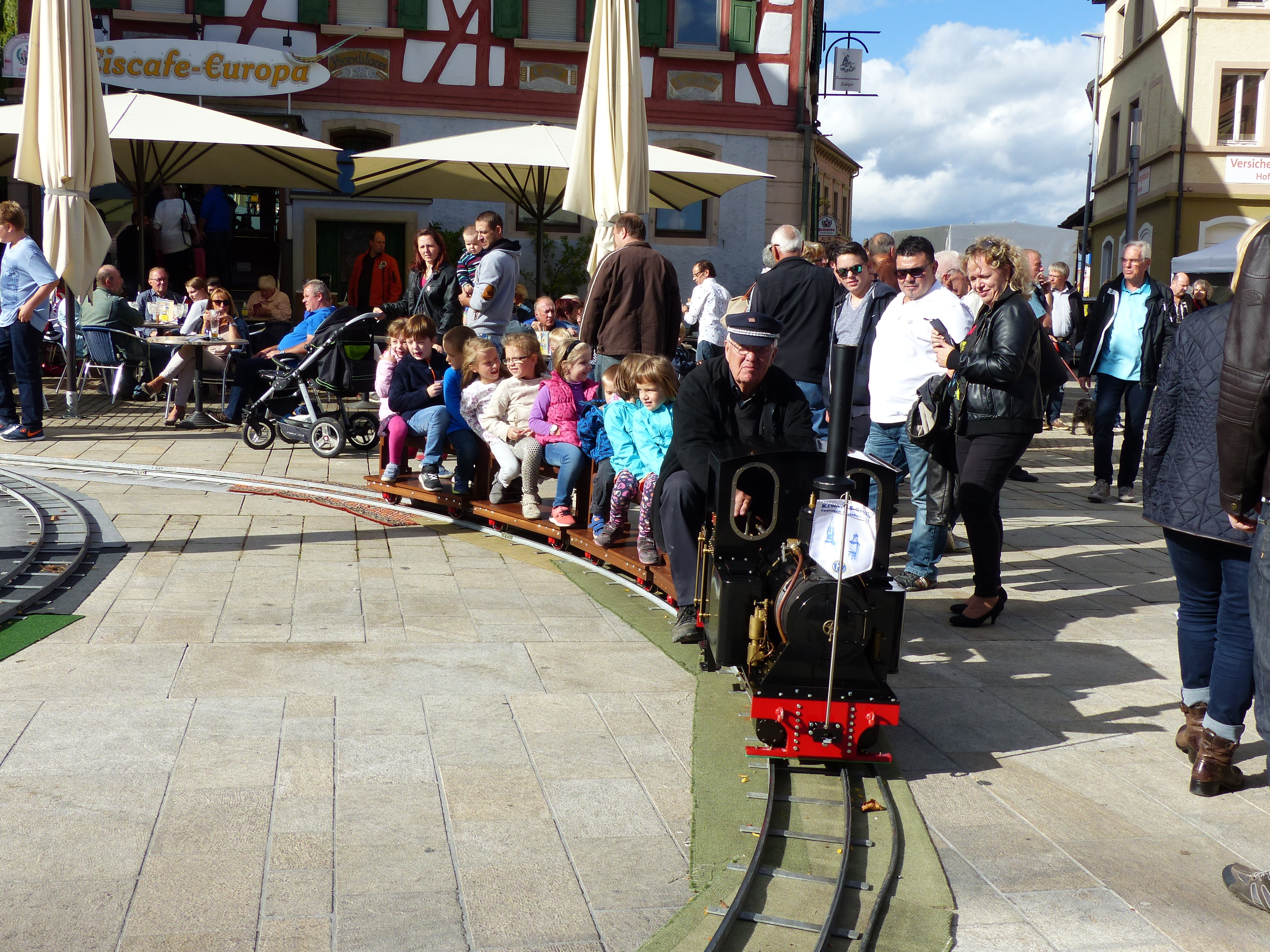 Kinder-Eisenbahn: Alle Generationen können sich auf ein buntes Angebot freuen.