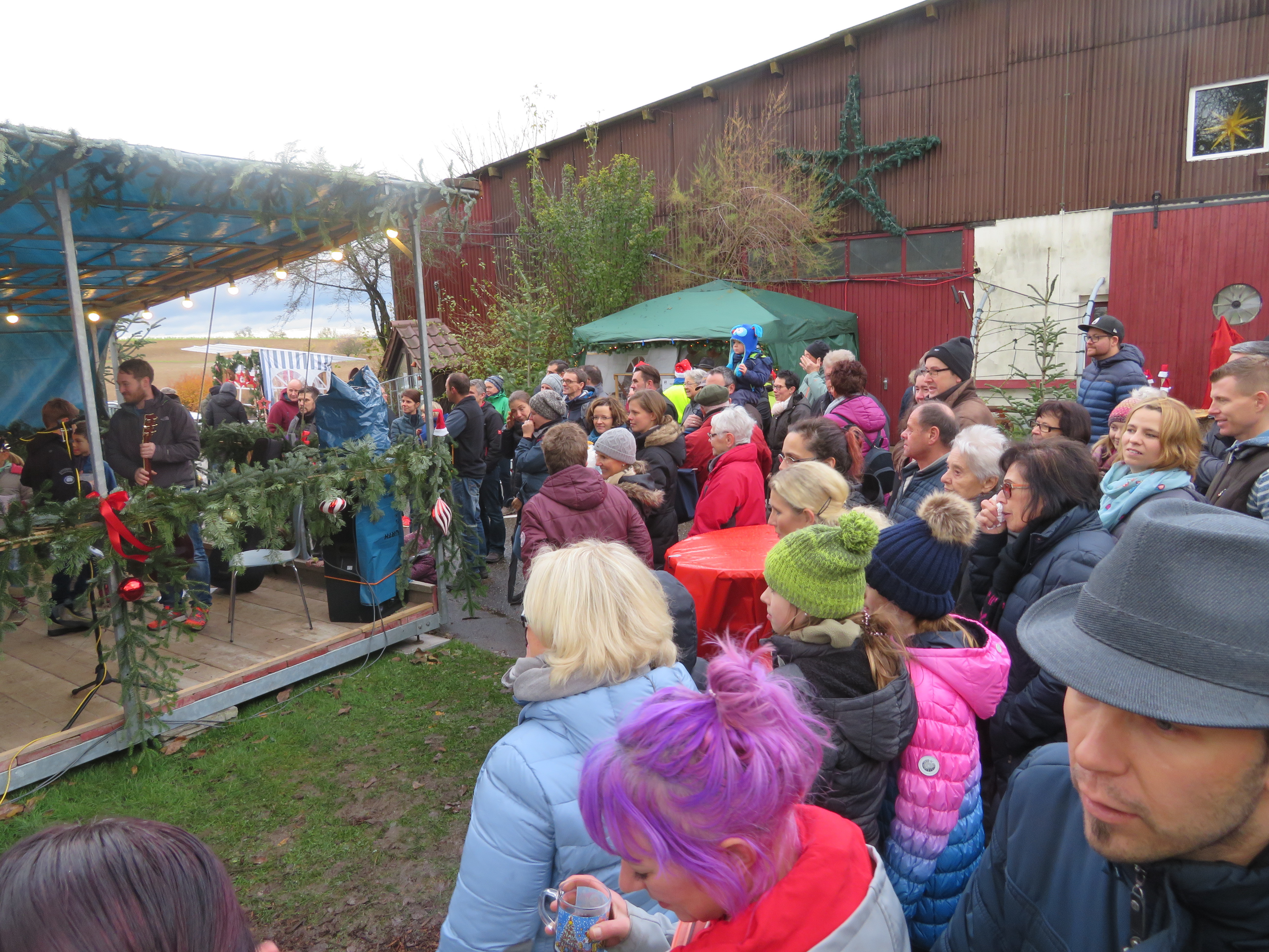 Gemeinsam auf die Adventszeit einstimmen auf dem Rothenberger Hof in Ruit am 24. November.